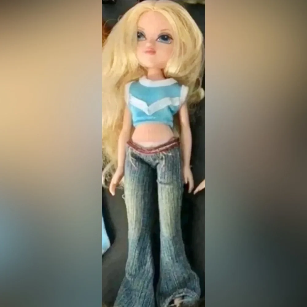 Bratz dolls 2 Moxie girlz Avery/Sophina & Cricket horse riding club sounds/walks